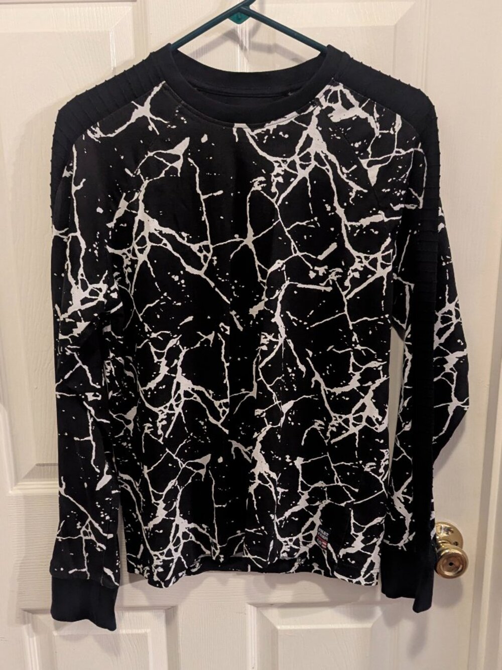Phat Farm long sleeve black and white shirt - S